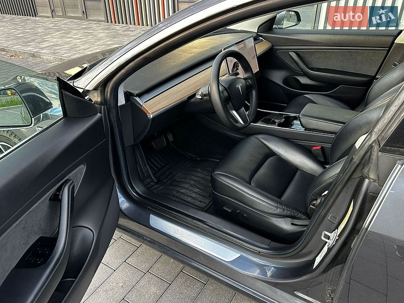 Седан Tesla Model 3 2019 в Киеве фото 17 Седан Tesla Model 3 2019 в Киеве