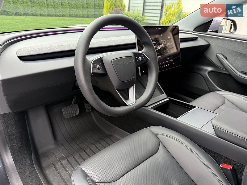 Седан Tesla Model 3 2025 в Коломиї