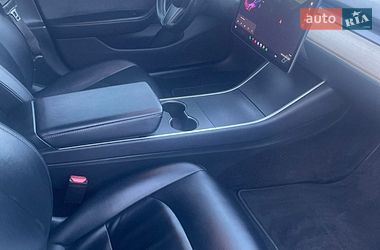 Седан Tesla Model 3 2018 в Киеве