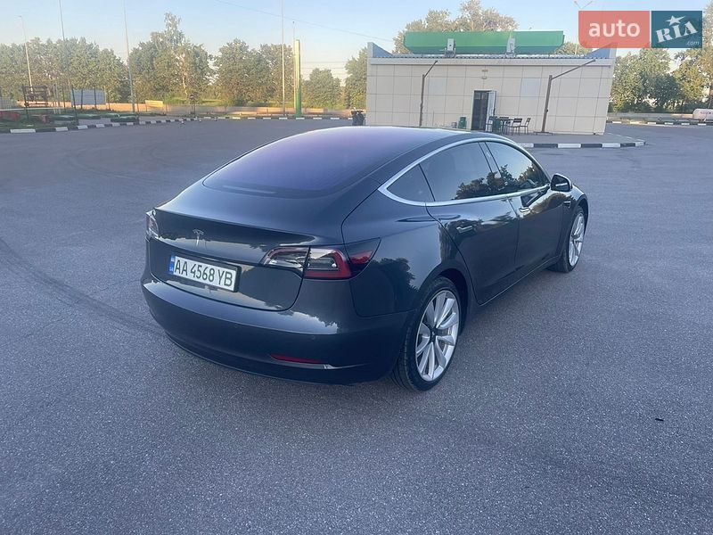 Седан Tesla Model 3 2018 в Киеве