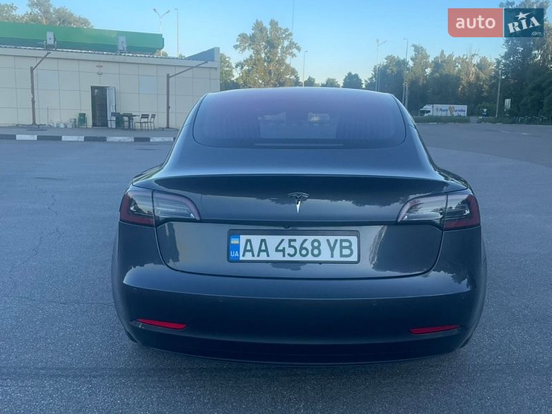 Седан Tesla Model 3 2018 в Киеве