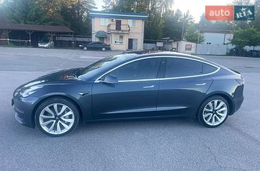 Седан Tesla Model 3 2018 в Киеве