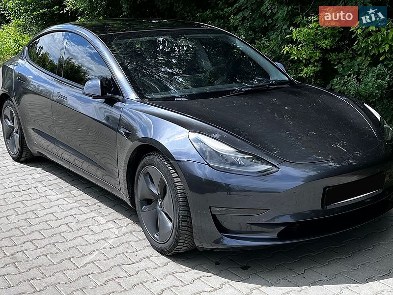 Tesla Model 3 2021