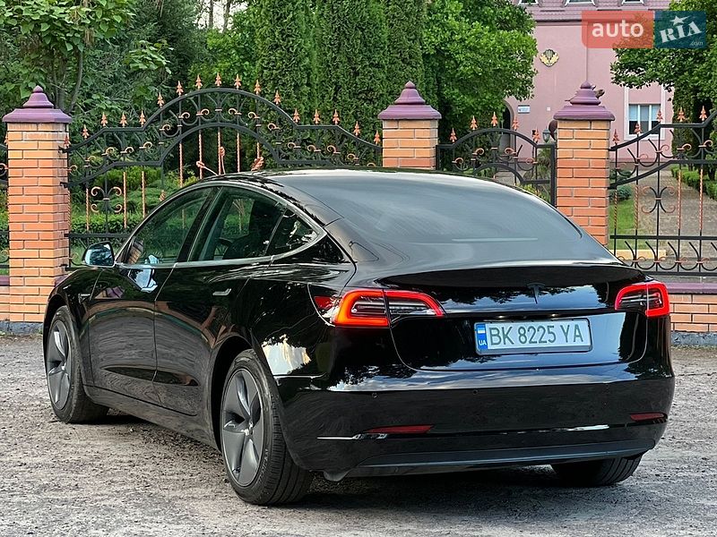 Седан Tesla Model 3 2020 в Сарнах фото 12 Седан Tesla Model 3 2020 в Сарнах