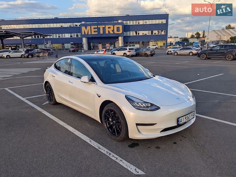 Седан Tesla Model 3 2020 в Киеве фото 2 Седан Tesla Model 3 2020 в Киеве