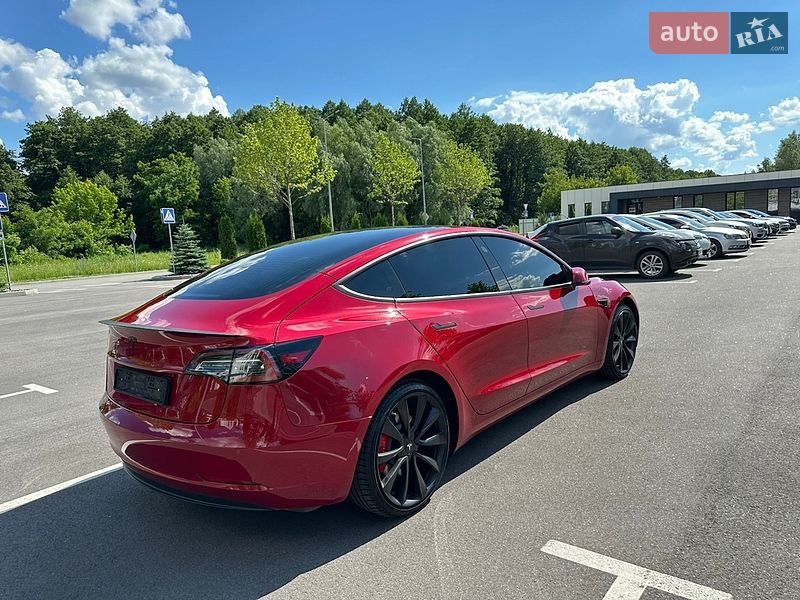 Седан Tesla Model 3 2019 в Киеве