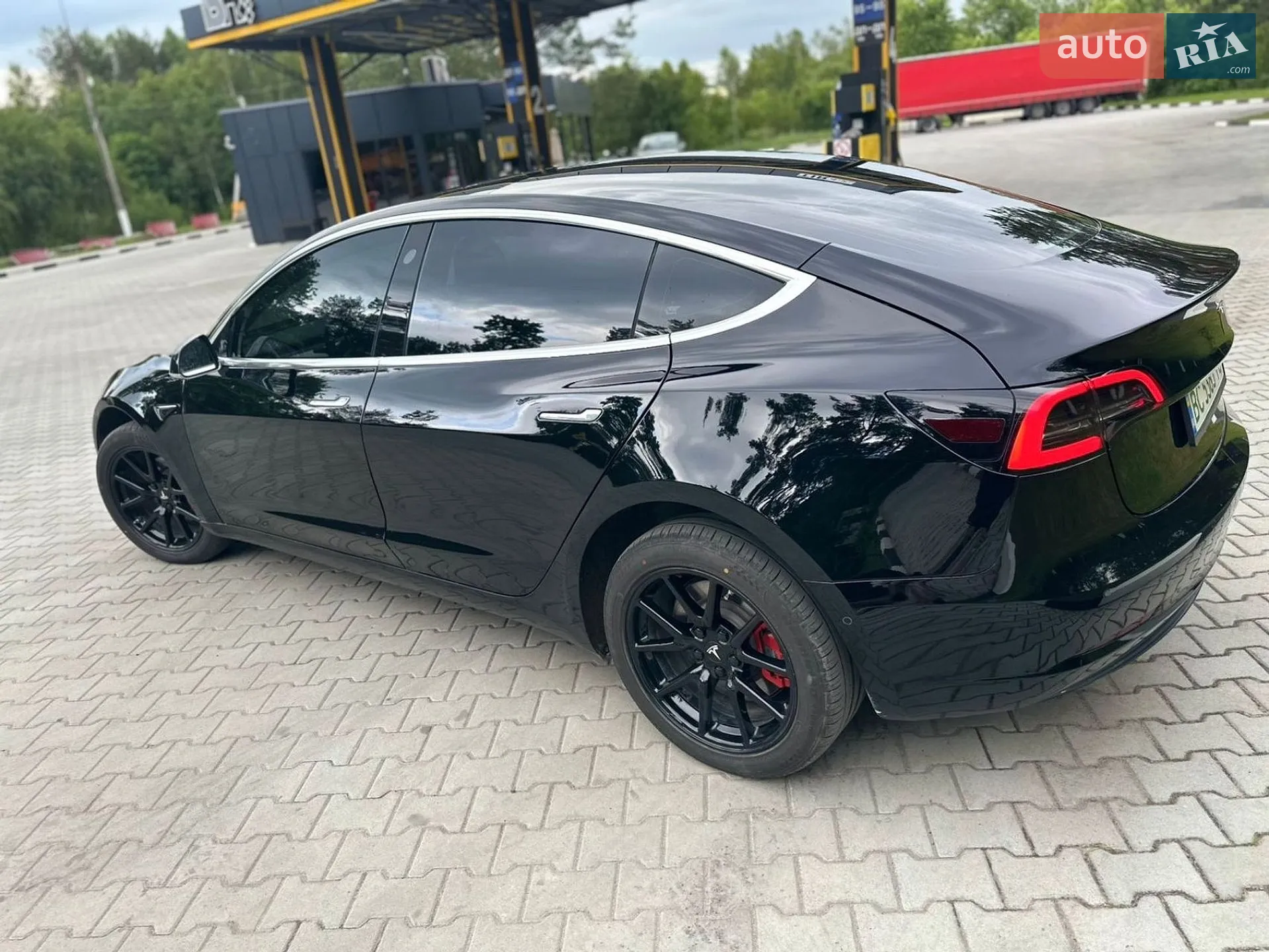 2018 Tesla Model 3 - мініатюра 4