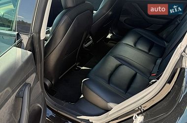 Седан Tesla Model 3 2020 в Кам'янському