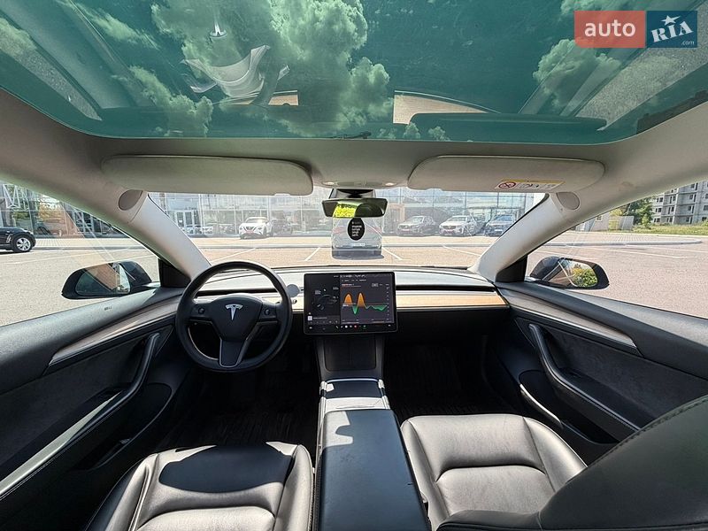 Седан Tesla Model 3 2021 в Полтаві