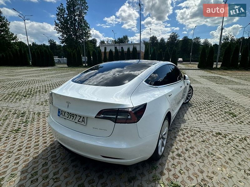 Седан Tesla Model 3 2020 в Харькове