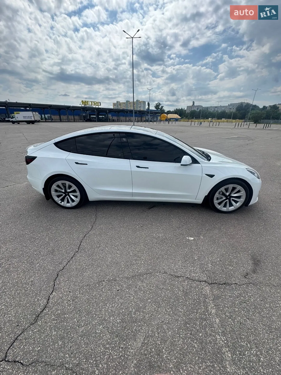 2022 Tesla Model 3 - фото 1