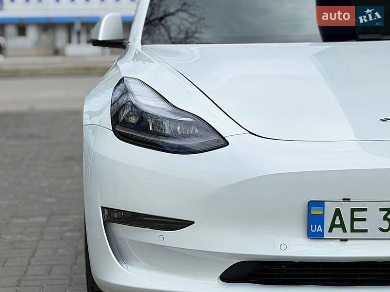 Tesla Model 3 2023