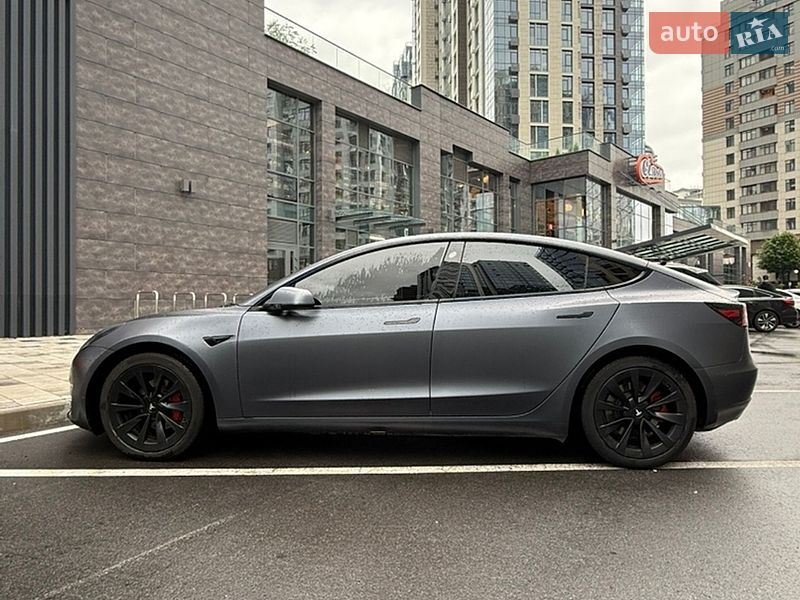 Tesla Model 3 2023