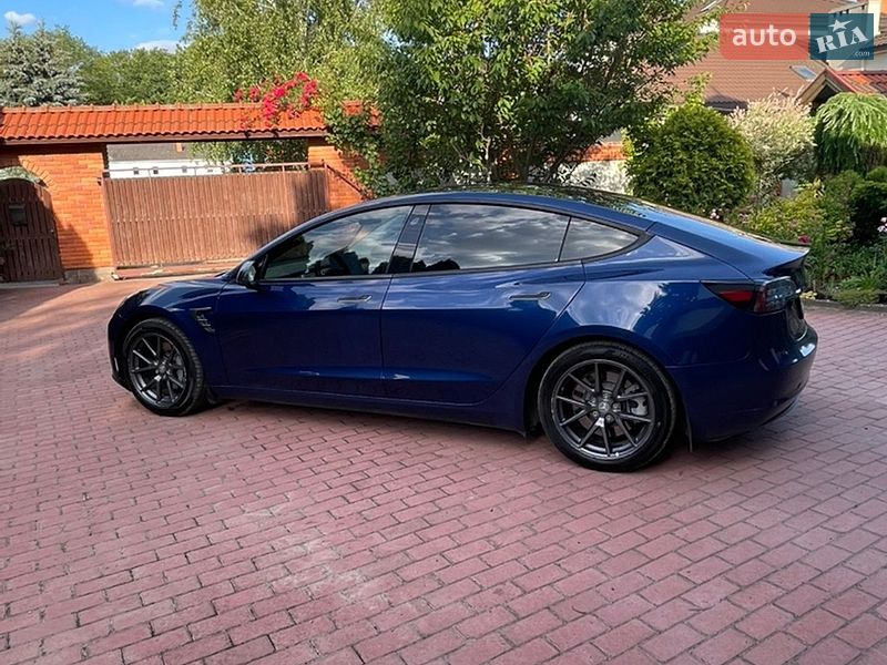 Седан Tesla Model 3 2021 в Дрогобичі фото 11 Седан Tesla Model 3 2021 в Дрогобичі