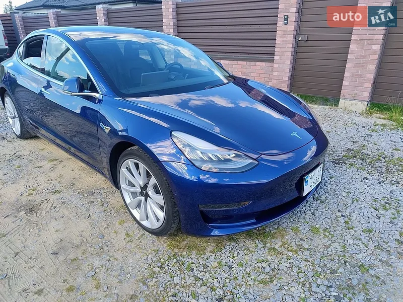 Tesla Model 3 2020