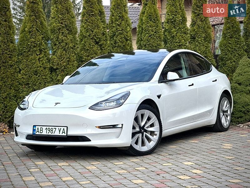 Tesla Model 3 2022