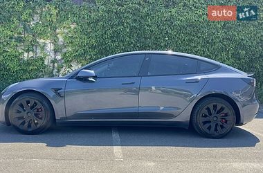 Седан Tesla Model 3 2020 в Вышгороде