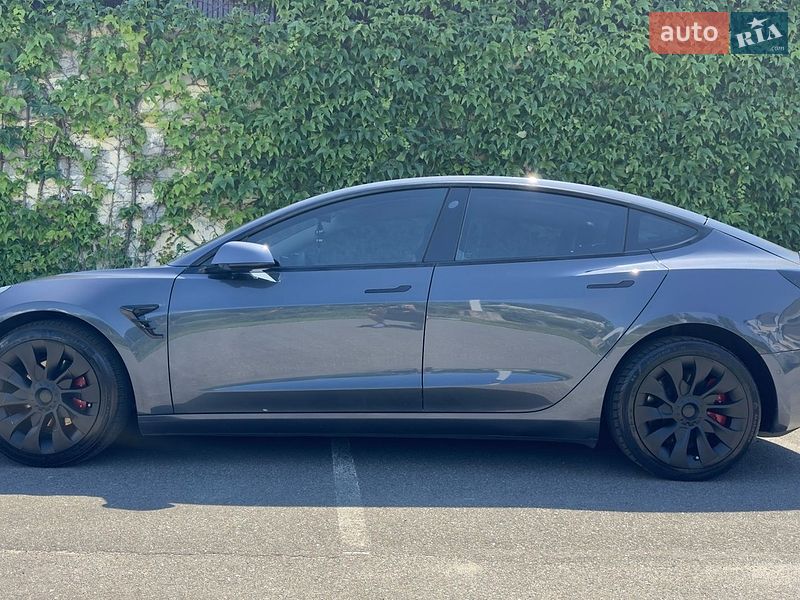 Седан Tesla Model 3 2020 в Вышгороде