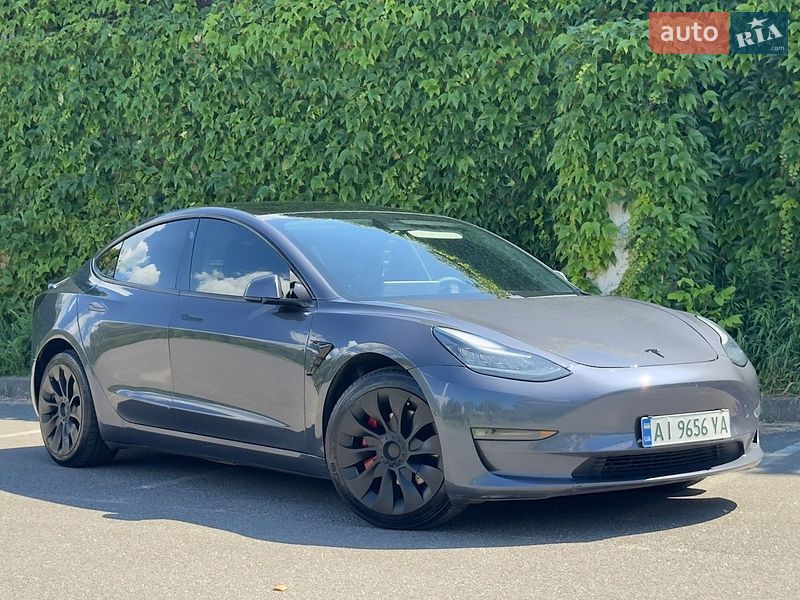 Седан Tesla Model 3 2020 в Вышгороде