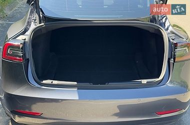 Седан Tesla Model 3 2020 в Вышгороде