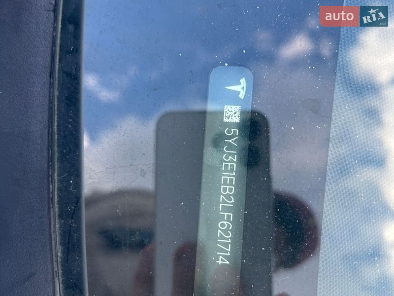 Седан Tesla Model 3 2020 в Житомире
