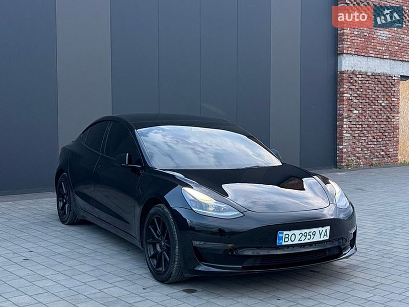 Седан Tesla Model 3 2021 в Хмельницькому