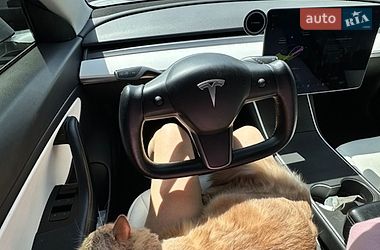 Седан Tesla Model 3 2019 в Луцке