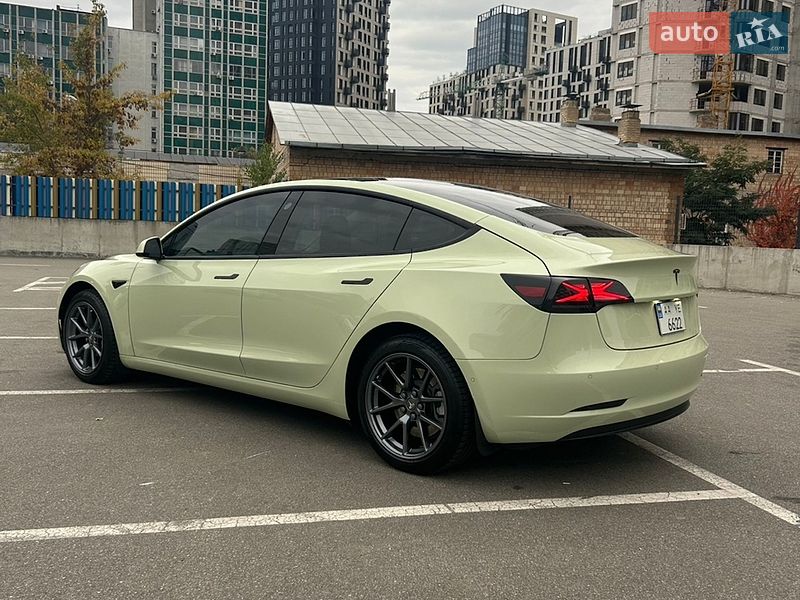 Седан Tesla Model 3 2022 в Киеве фото 4 Седан Tesla Model 3 2022 в Киеве
