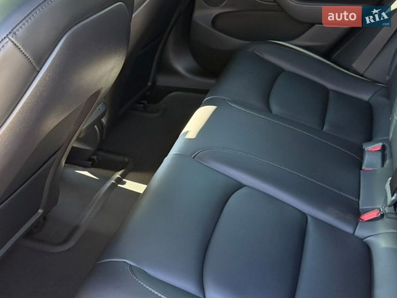 Седан Tesla Model 3 2022 в Киеве фото 33 Седан Tesla Model 3 2022 в Киеве