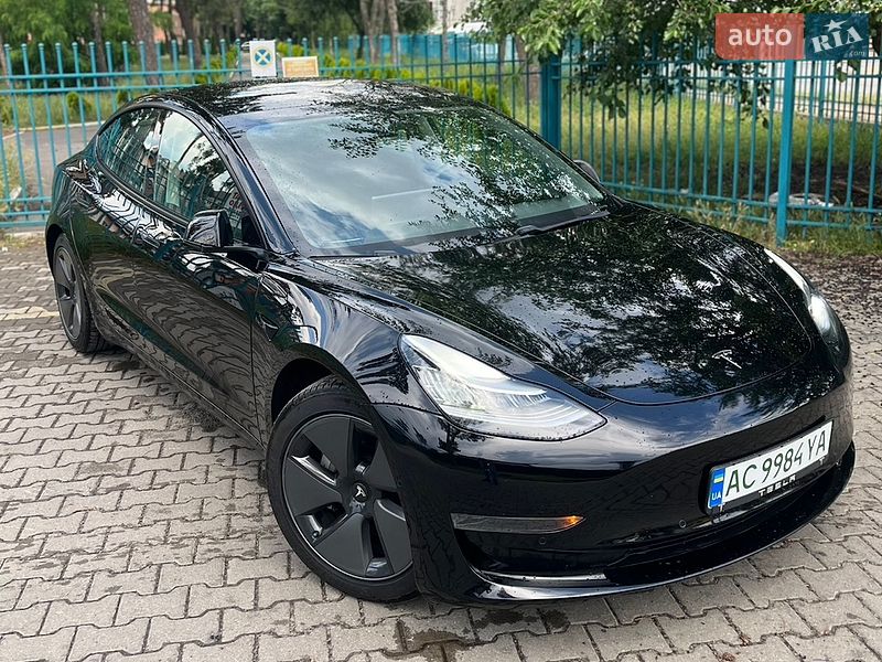 Tesla Model 3 2020