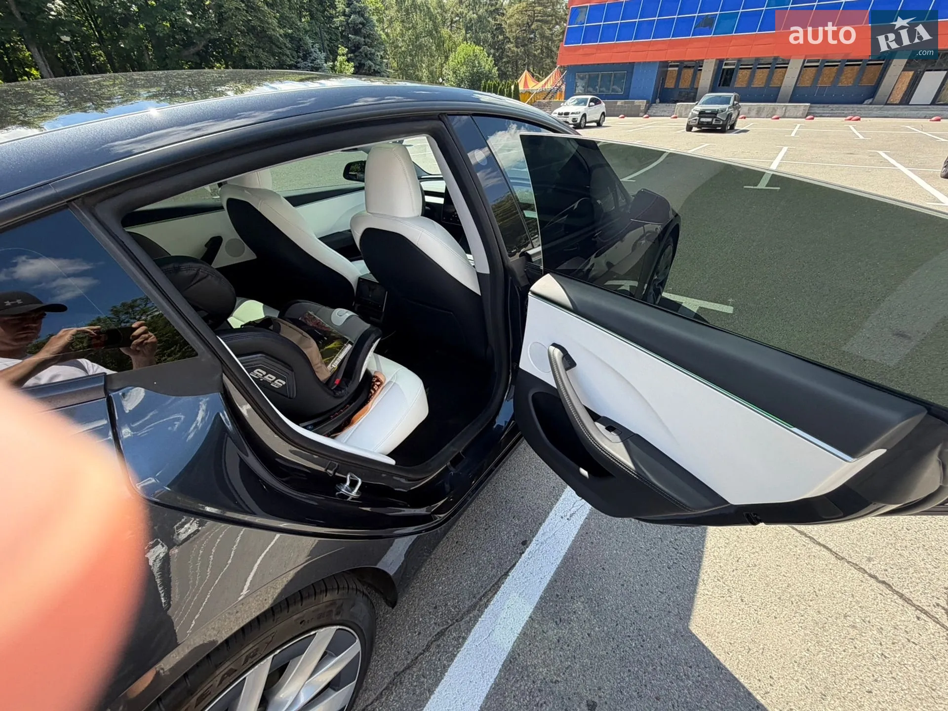 2025 Tesla Model 3 - мініатюра 16
