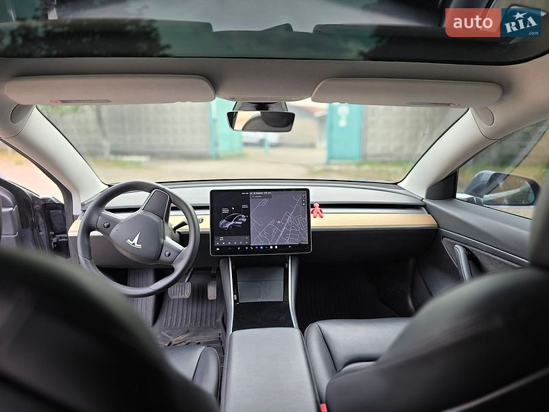 Седан Tesla Model 3 2020 в Киеве фото 16 Седан Tesla Model 3 2020 в Киеве