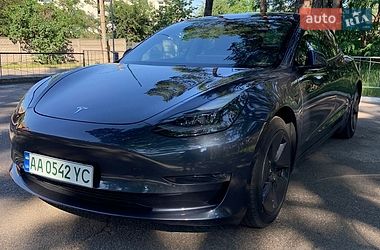 Седан Tesla Model 3 2021 в Києві фото 3 Седан Tesla Model 3 2021 в Києві