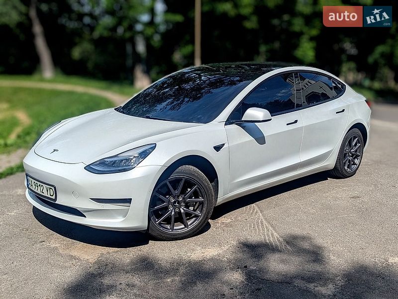 Tesla Model 3 2020 Tesla Model 3 2020