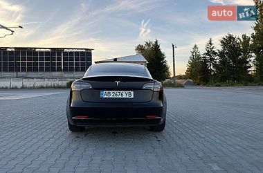 Седан Tesla Model 3 2022 в Виннице