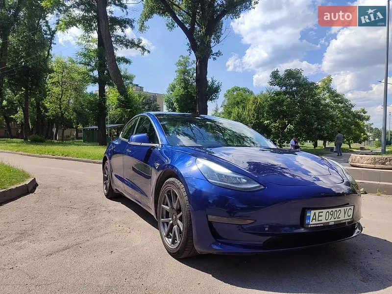 Tesla Model 3 2019