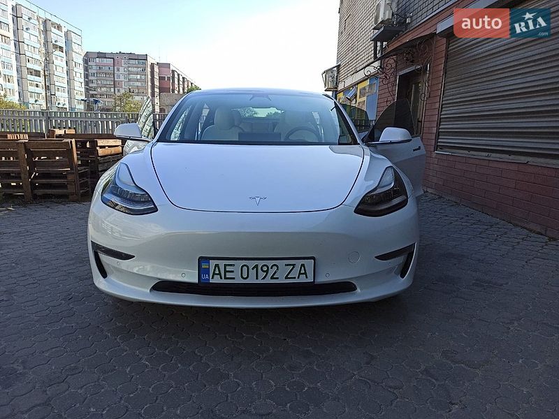 Tesla Model 3 2019 Tesla Model 3 2019