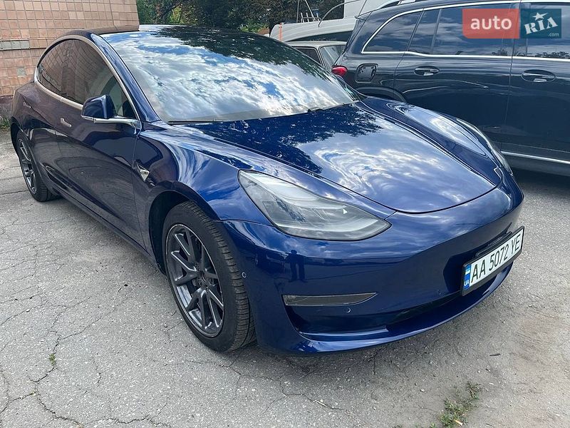 Седан Tesla Model 3 2019 в Києві
