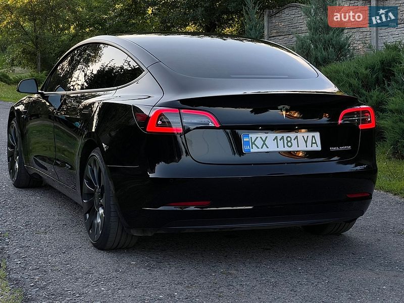 Седан Tesla Model 3 2022 в Харькове