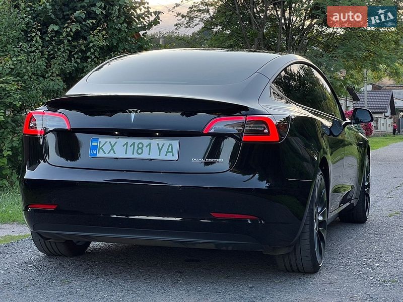 Седан Tesla Model 3 2022 в Харькове