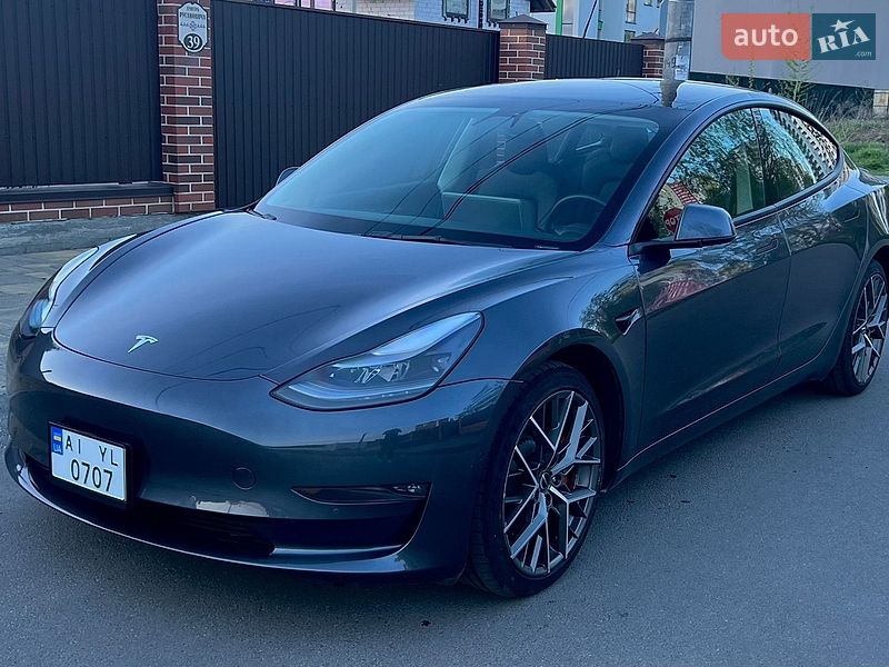 Tesla Model 3 2022
