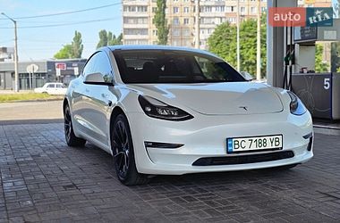 Седан Tesla Model 3 2021 в Кривому Розі