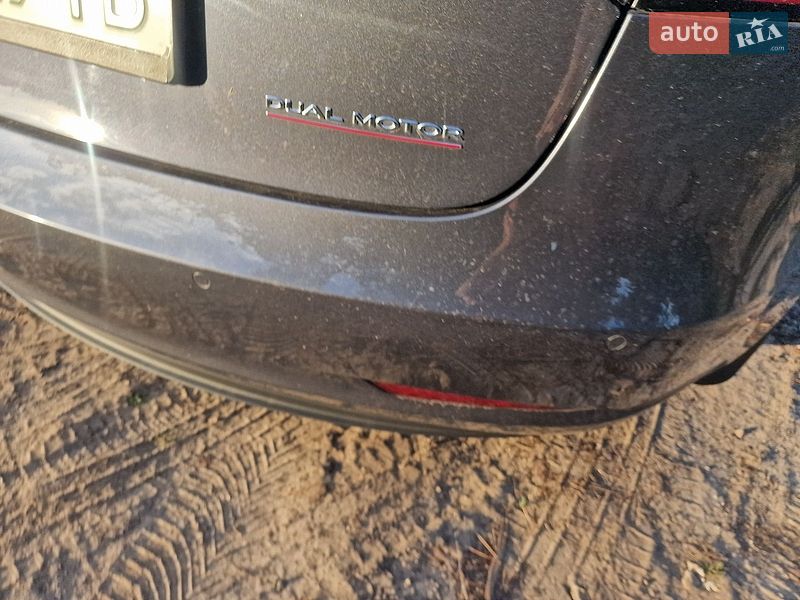 Седан Tesla Model 3 2022 в Черкассах