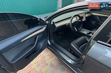 Седан Tesla Model 3 2022 в Киеве