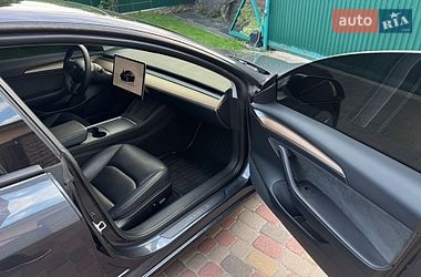 Седан Tesla Model 3 2022 в Киеве