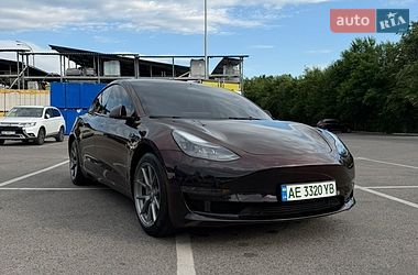 Седан Tesla Model 3 2022 в Днепре