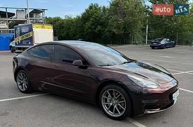 Седан Tesla Model 3 2022 в Днепре