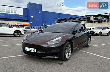 Седан Tesla Model 3 2022 в Днепре