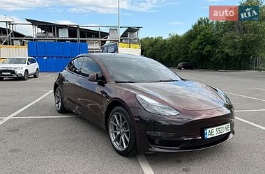 Седан Tesla Model 3 2022 в Днепре