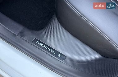 Седан Tesla Model 3 2022 в Киеве
